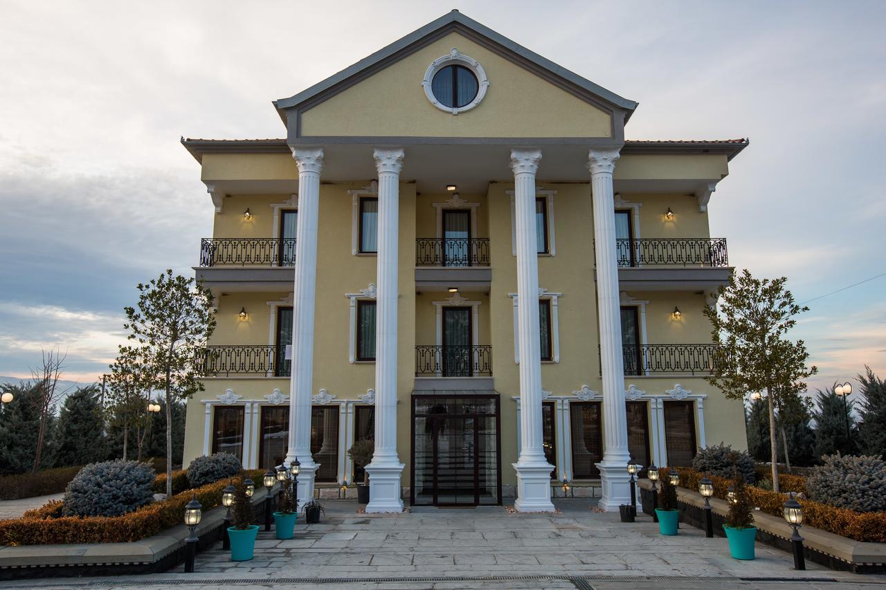 "L'Art De Vivre" Resort Korce Ruang foto