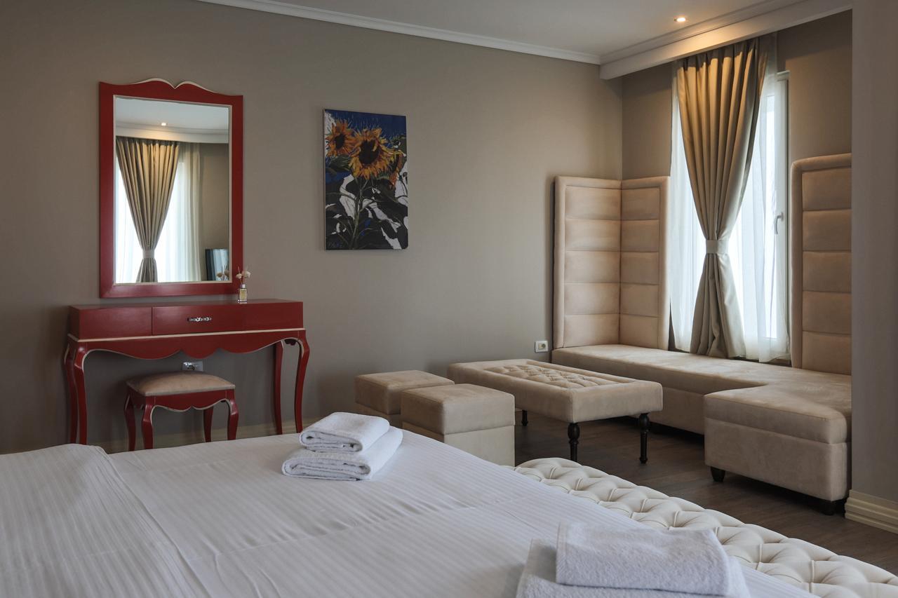 "L'Art De Vivre" Resort Korce Bagian luar foto