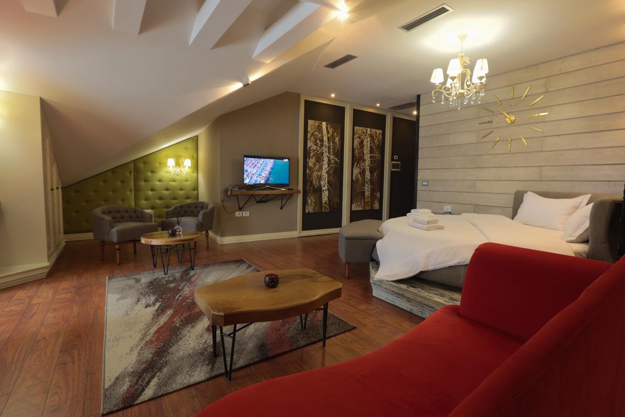 "L'Art De Vivre" Resort Korce Bagian luar foto