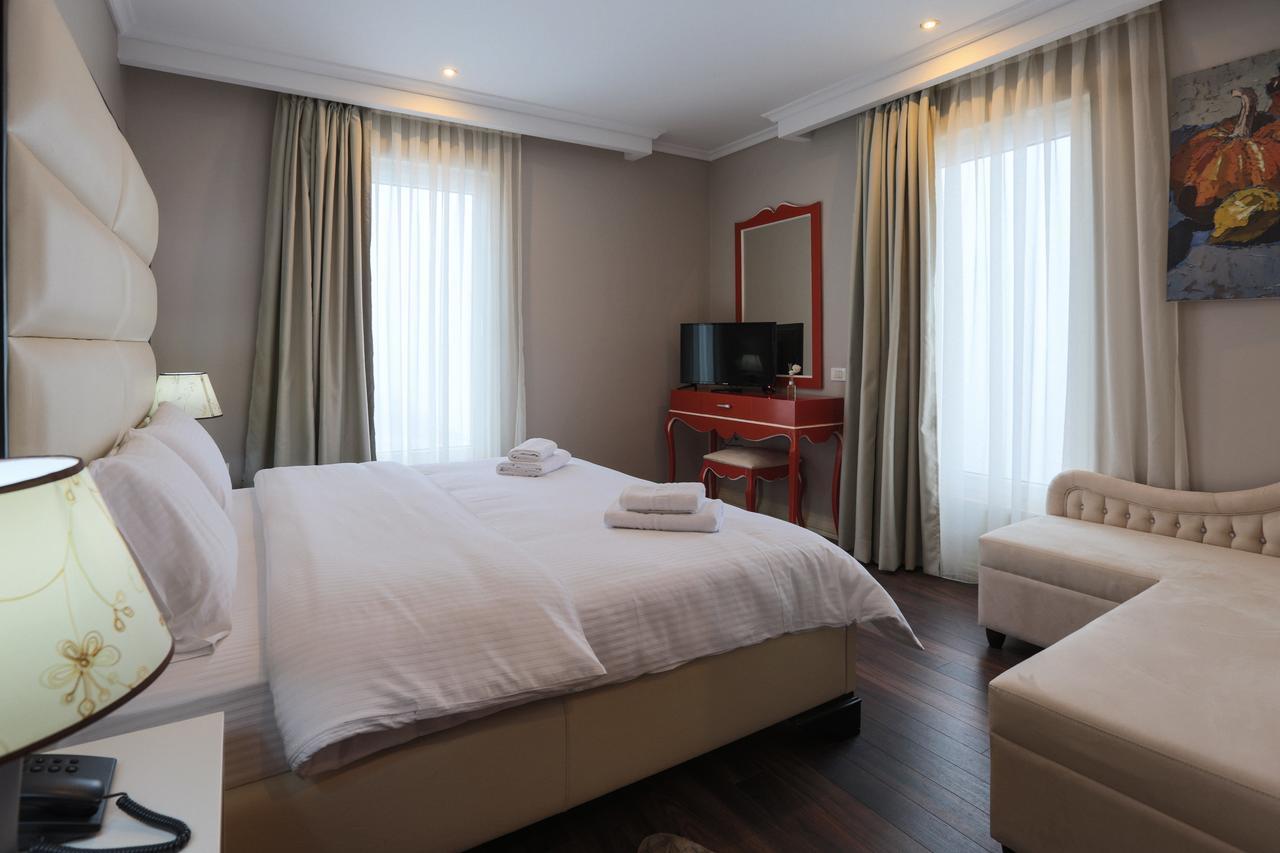 "L'Art De Vivre" Resort Korce Bagian luar foto
