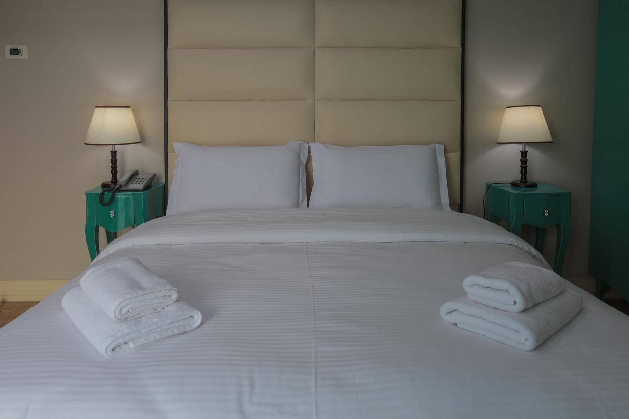 "L'Art De Vivre" Resort Korce Bagian luar foto