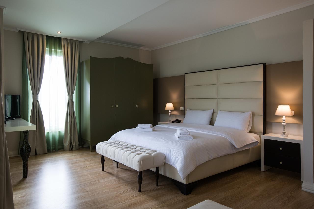 "L'Art De Vivre" Resort Korce Bagian luar foto