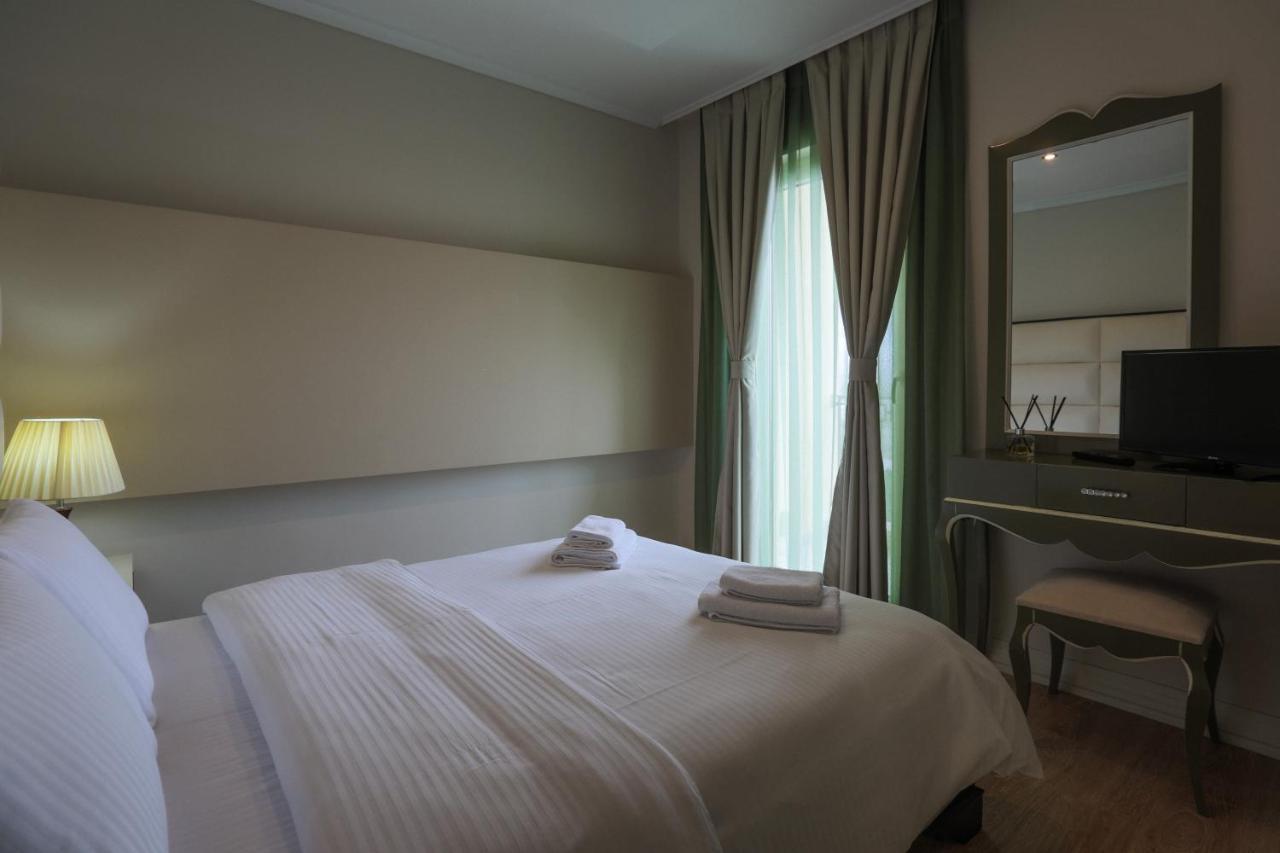 "L'Art De Vivre" Resort Korce Bagian luar foto