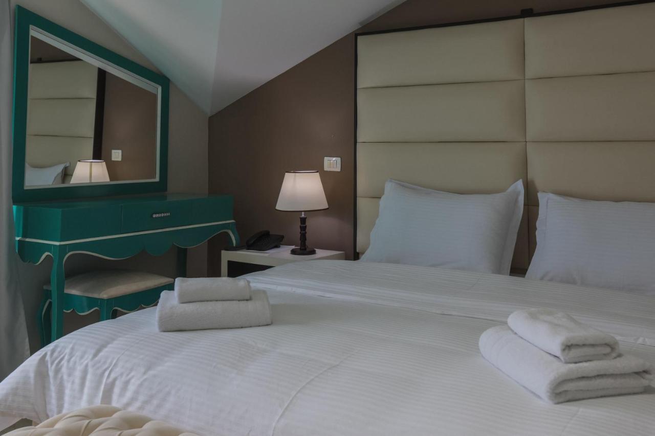 "L'Art De Vivre" Resort Korce Bagian luar foto