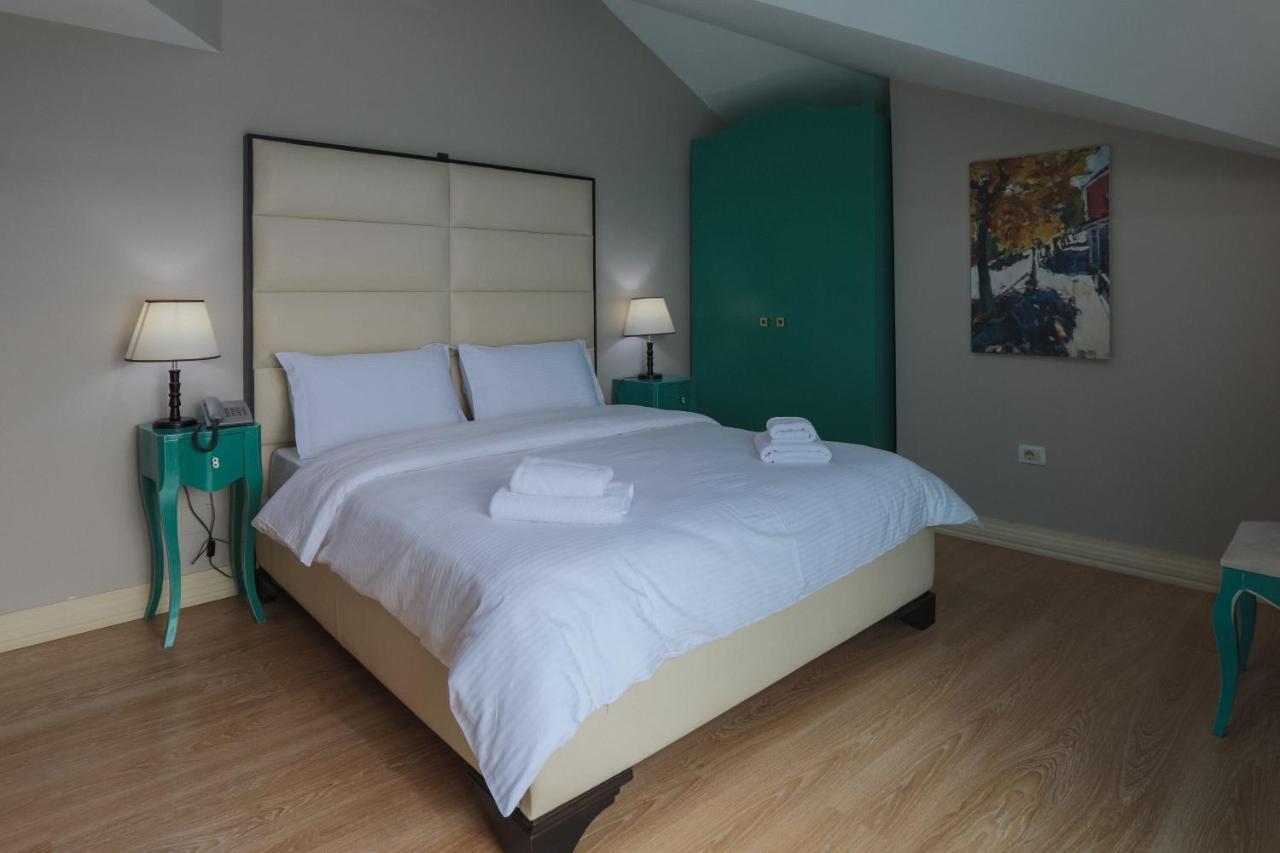 "L'Art De Vivre" Resort Korce Bagian luar foto